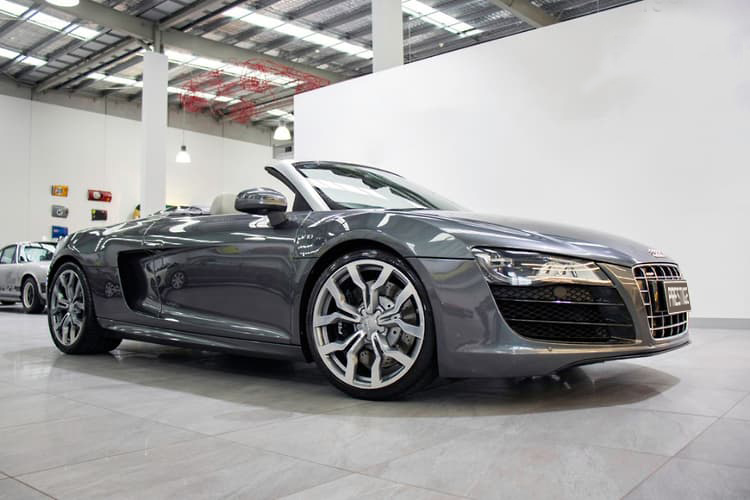 Audi R Satin Grey   V