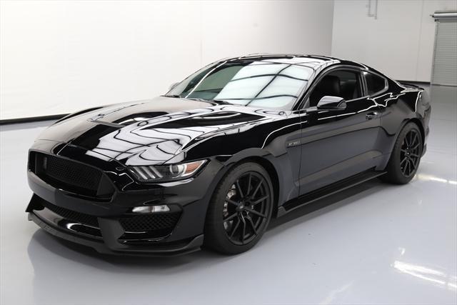 Ford Mustang GT Black