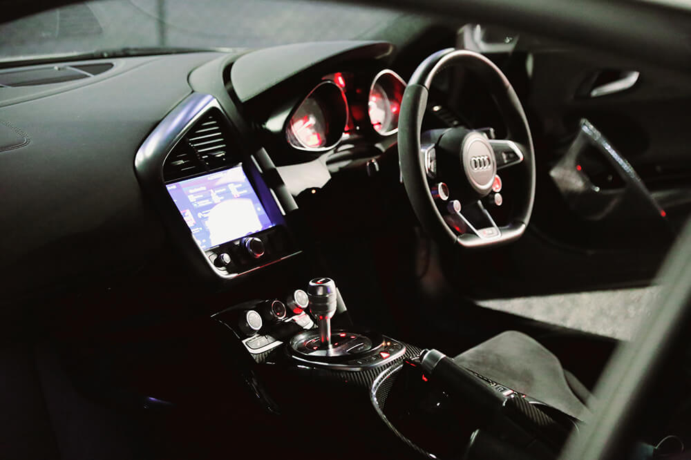 Audi R8 White Hire Audi R8 White Hire