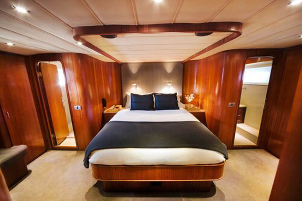 MV-Pearl-Yacht-Hire-Melbourne-09 MV-Pearl-Yacht-Hire-Melbourne-09