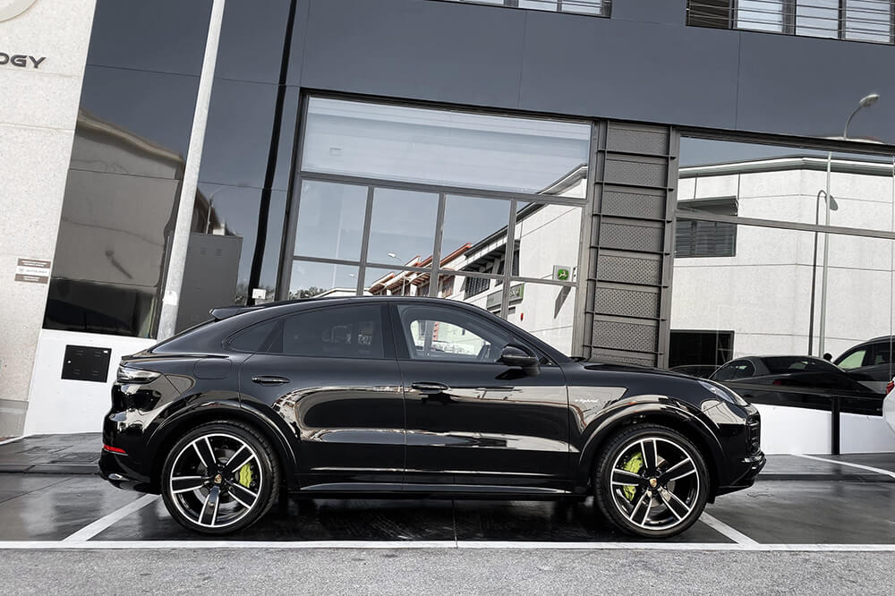 Porsche-Cayenne-Hybrid-Car-Hire-Brisbane-03 Porsche-Cayenne-Hybrid-Car-Hire-Brisbane-03