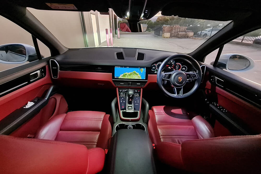 Porsche-Cayenne-Car-Hire-Plumpton-07