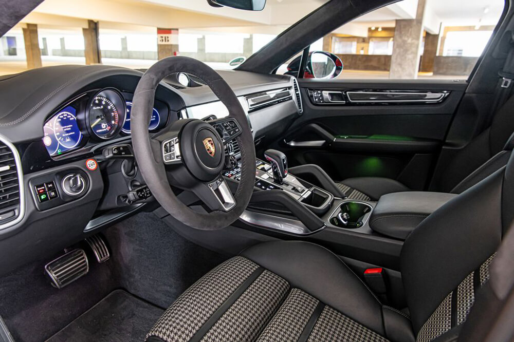 Porsche-Cayenne-SUV-Car-Hire-05 Porsche-Cayenne-SUV-Car-Hire-05