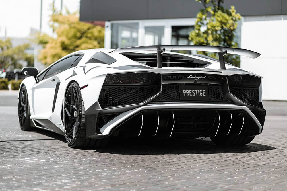 Lamborghini-Aventador-Car-Hire-Newstead-02