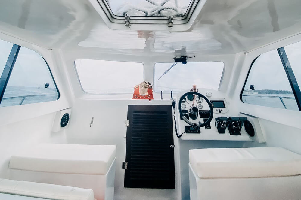 Monohull-KAL-05