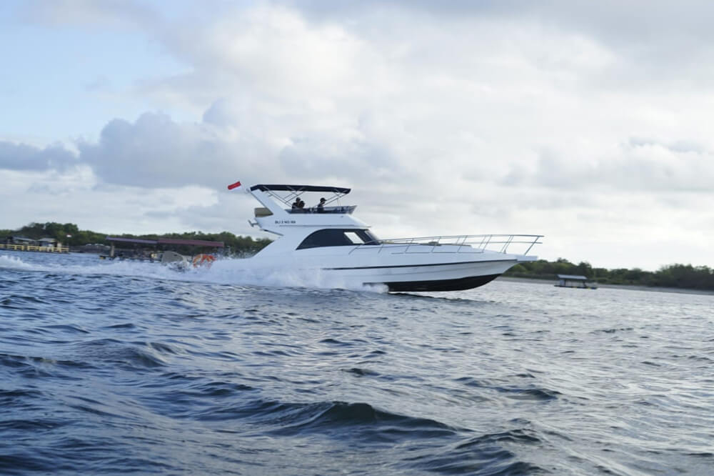 Monohull-KFish-02 Monohull-KFish-02