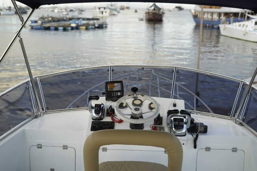 Monohull-KFish-03 Monohull-KFish-03