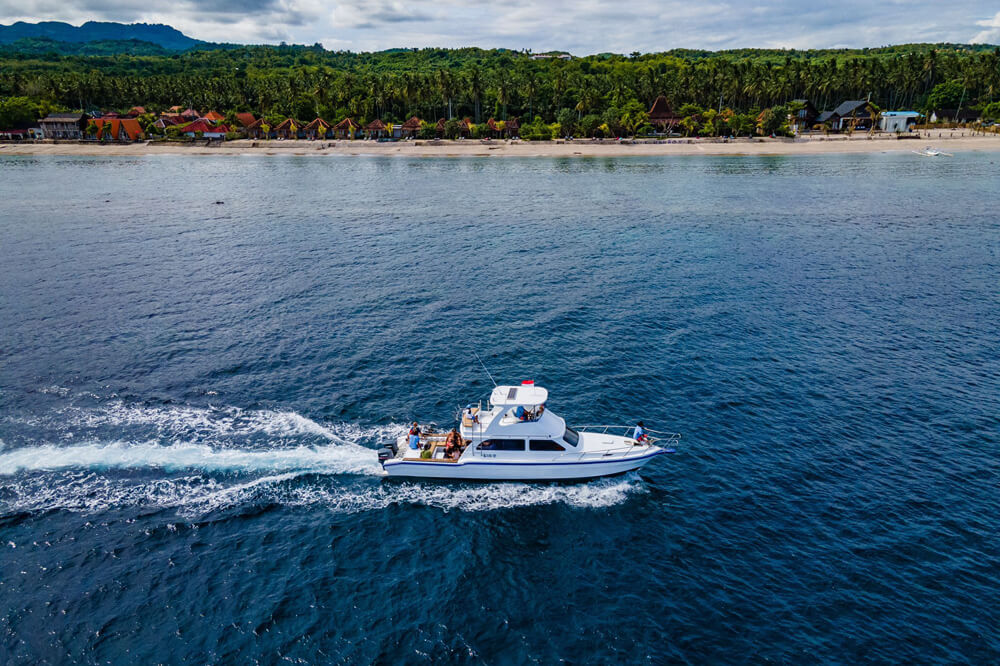 Monohull-Mironia-05
