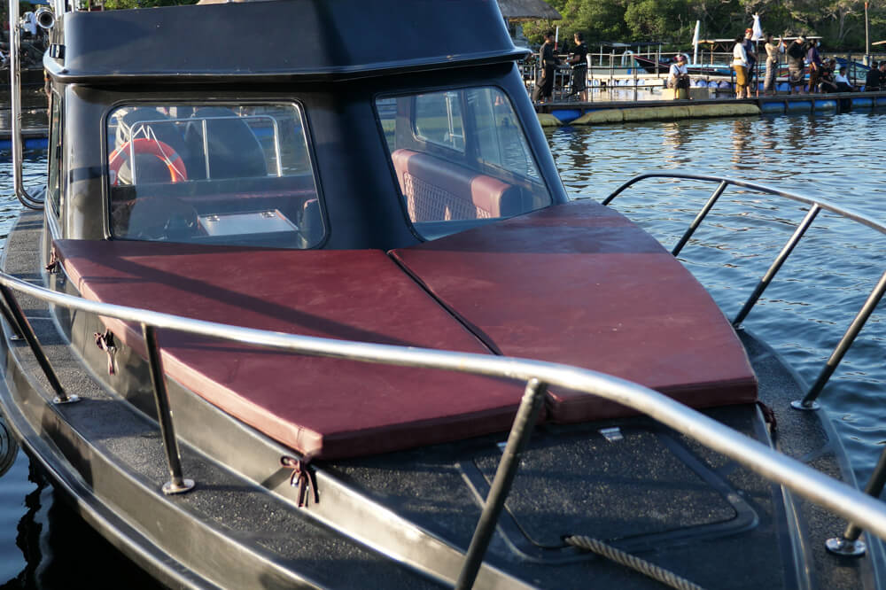 Monohull-Queen-08 Monohull-Queen-08
