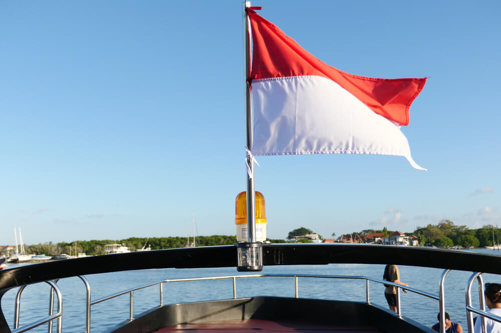 Monohull-Queen-09 Monohull-Queen-09