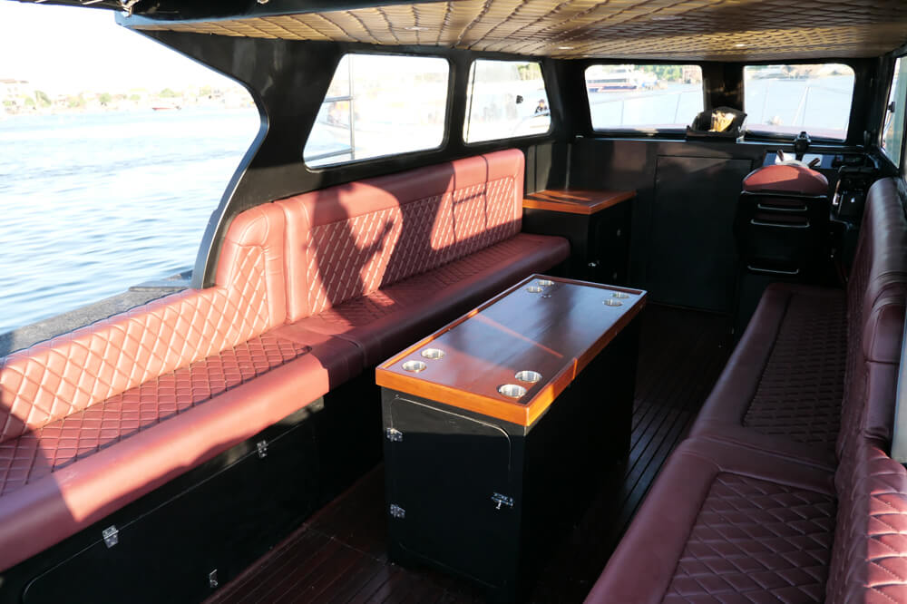 Monohull-Queen-14 Monohull-Queen-14