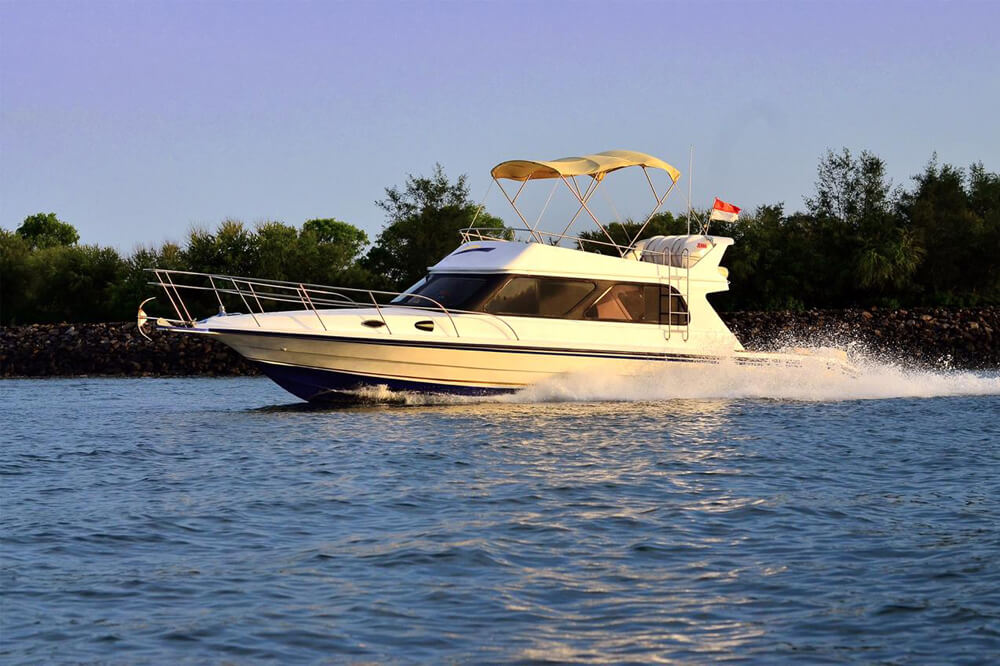 Monohull-RS-03 Monohull-RS-03