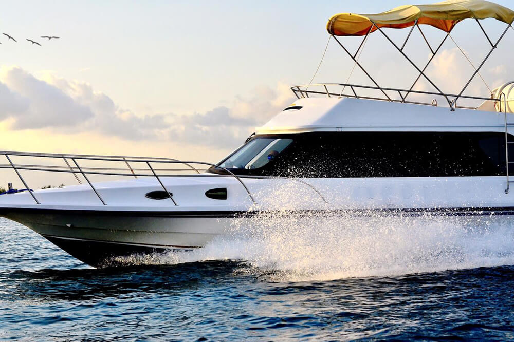 Monohull-RS-05 Monohull-RS-05