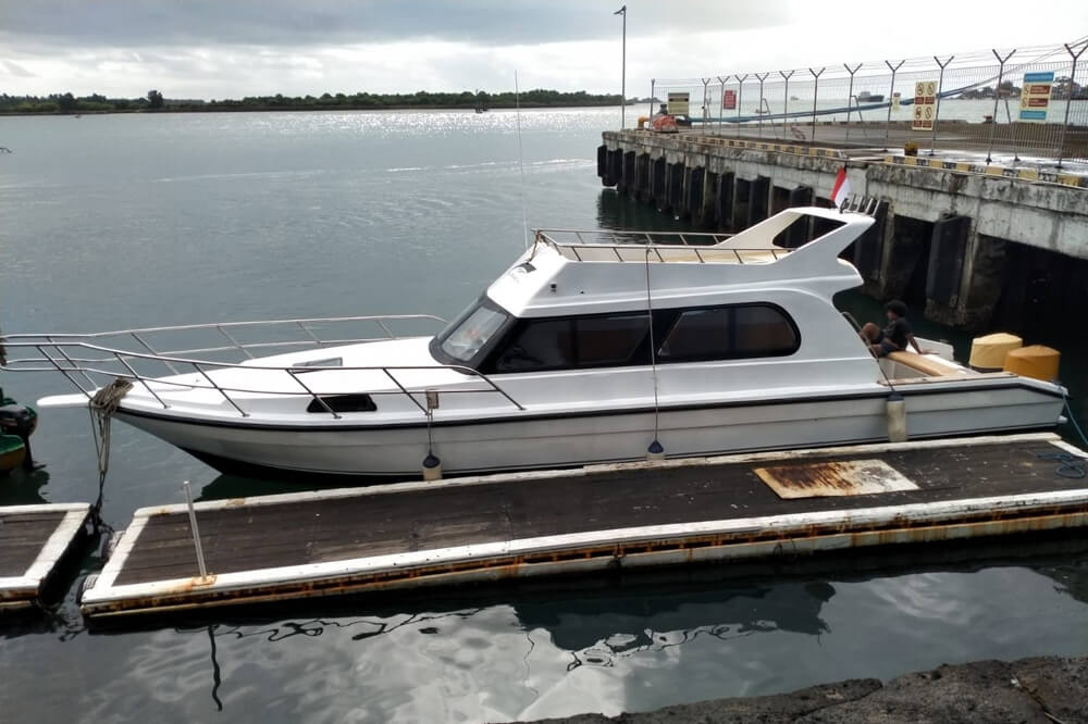 Monohull-RS-08 Monohull-RS-08