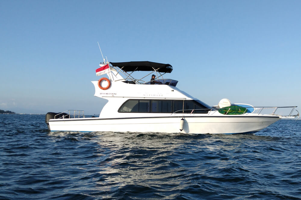 Monohull-SK-02 Monohull-SK-02
