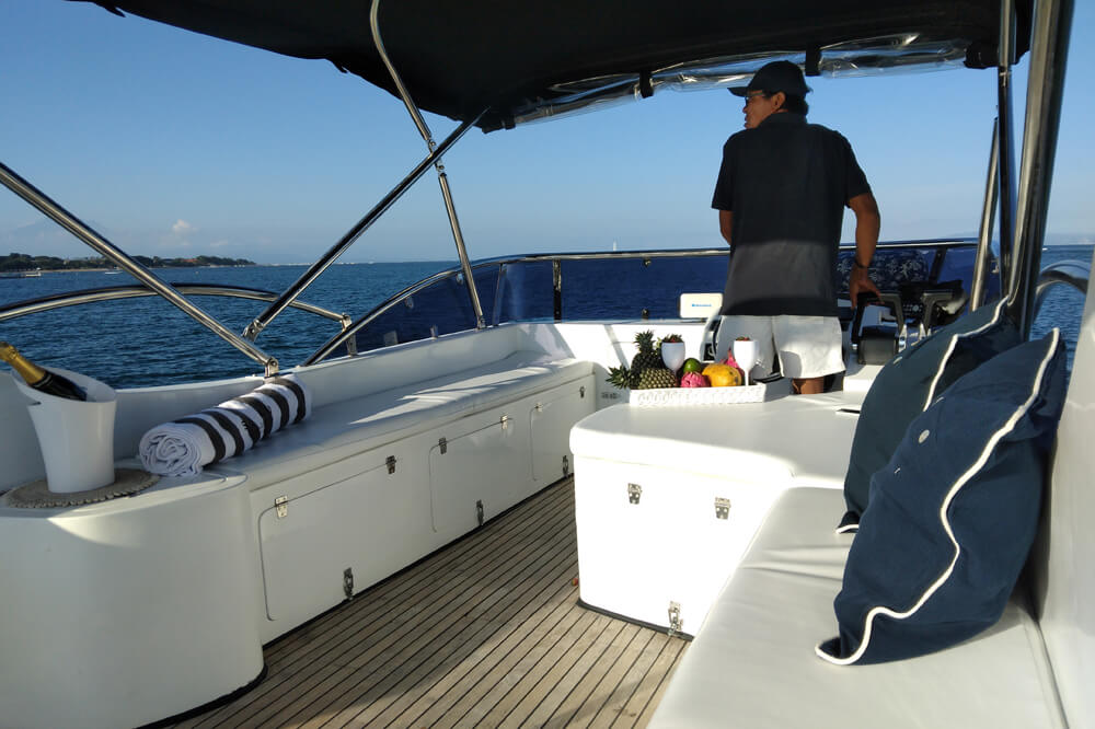 Monohull-SK-03 Monohull-SK-03